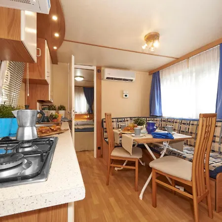 Maxi Caravan Deluxe By Interhome Baia Domizia